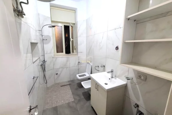 Qira, Ambient Biznesi, Bulevardi Zogu I