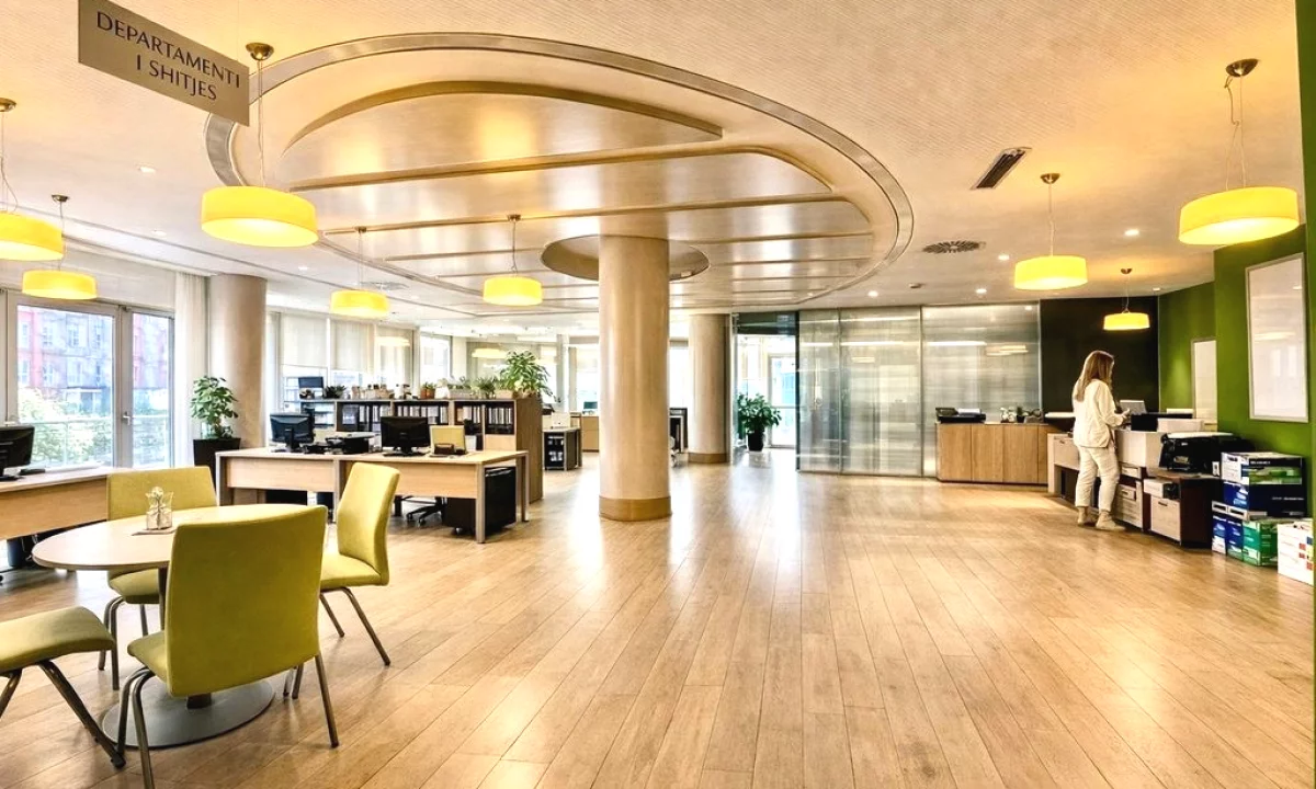 Ambient biznesi me qera 3+1 ne Tirane - 9,000 Euro