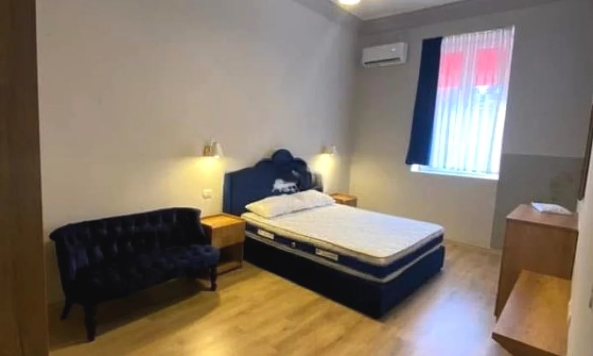 Shtepi me qera Apartament ne Tirane, 2+1, Mobilimi E mobiluar, Pagesa 800  Euro.