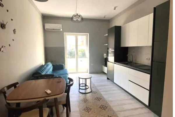 Shtepi me qera 2+1 ne Tirane - 800 Euro