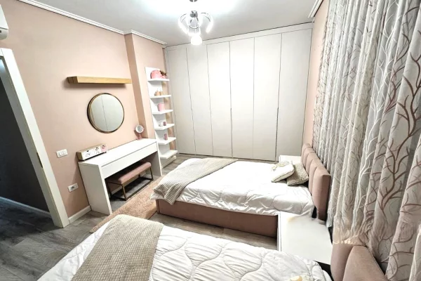 Shtepi me qera 2+1 ne Tirane - 800 Euro