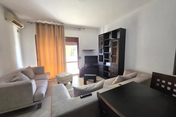 JEPET APARTAMEN 2+1+2 ME QIRA TE 21 DHJETORI