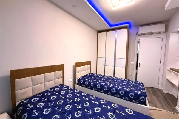 Shtepi me qera Apartament ne Tirane, 2+1, Mobilimi E mobiluar, Pagesa 1,700  Euro.