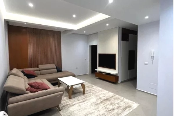 Jepet me qera apartament 2+1 ne Don Bosko (kat 0 vile bashkekohore)