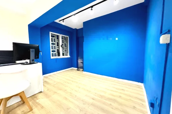 Ambient biznesi me qera 3+1 ne Tirane - 1,100 Euro