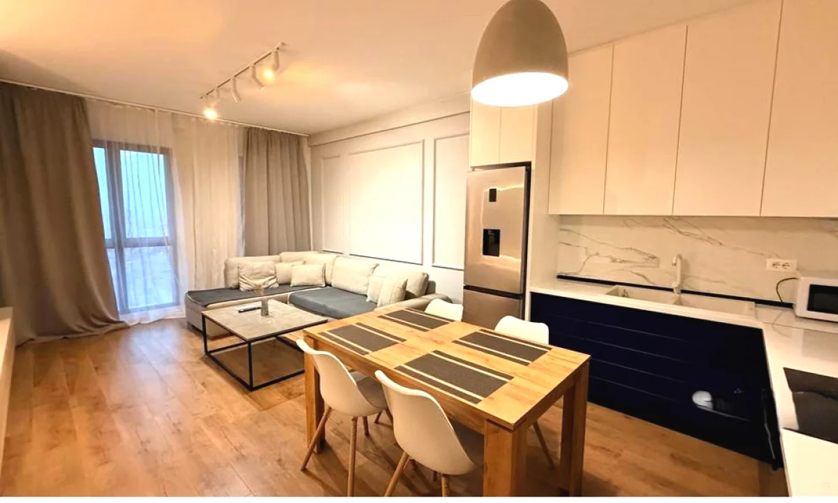 Shtepi ne shitje Apartament ne Tirane, 2+1, Mobilimi E mobiluar, Pagesa 242,000  Euro.