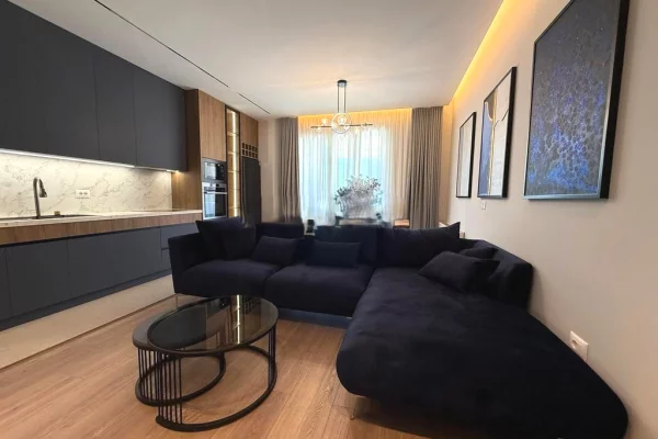 Shtepi me qera 2+1 ne Tirane - 1,500 Euro