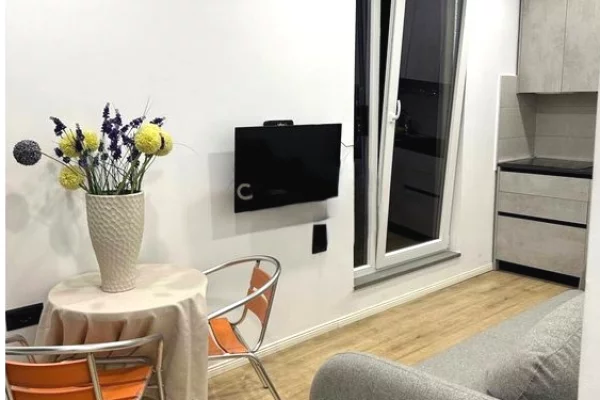 JEPET ME QIRA GARSIONERE,ISH TREGU ELEKTRIK!