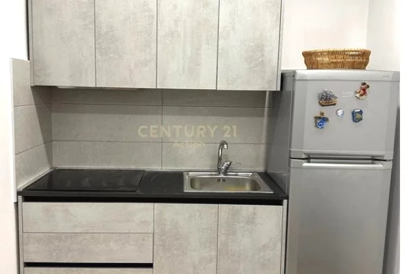 Shtepi me qera Garsoniere ne Tirane - 450 Euro