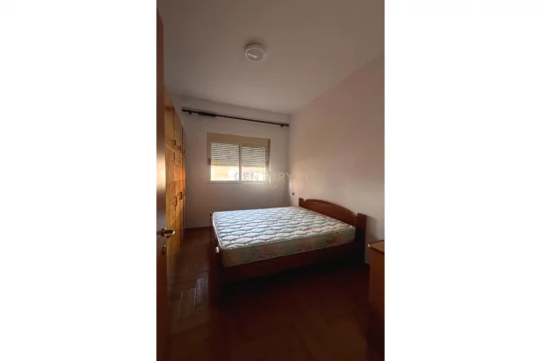 Shtepi me qera 2+1 ne Tirane - 650 Euro