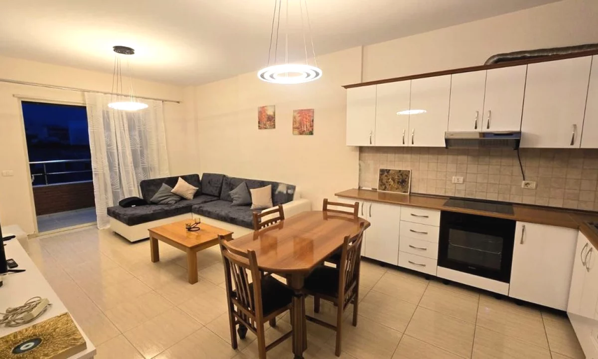 Shtepi me qera Apartament ne Tirane, 1+1, Mobilimi E mobiluar, Pagesa 700  Euro.