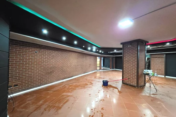 Ambient biznesi me qera 1+1 ne Tirane - 2,500 Euro