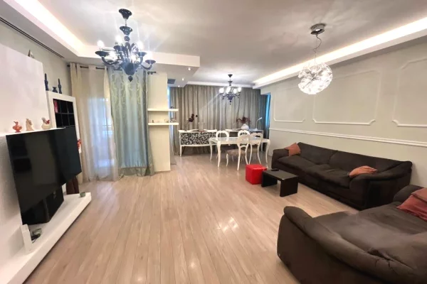 Shtepi me qera 2+1 ne Tirane - 1,500 Euro