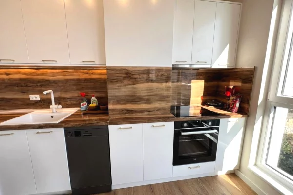 Shtepi me qera Apartament ne Tirane, 1+1, Mobilimi E mobiluar, Pagesa 700  Euro.