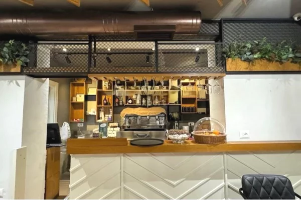 SHITET AMBIENT KOMCIAL DHE BIZNES BAR PICERI NE DON BOSKO