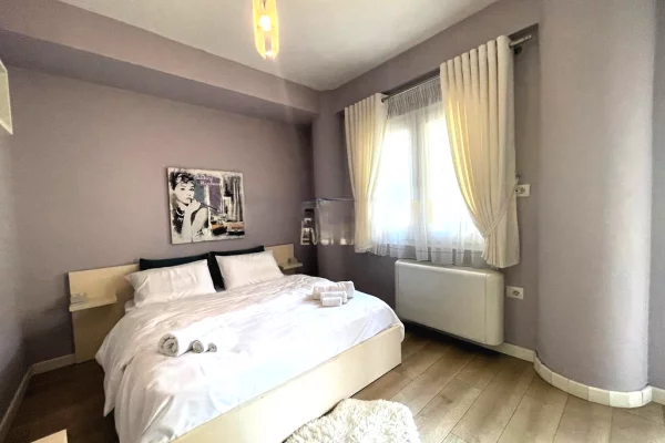 Shtepi me qera 2+1 ne Tirane - 850 Euro