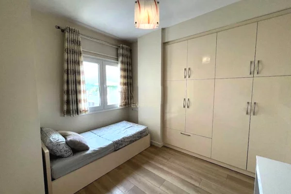 Shtepi me qera 2+1 ne Tirane - 850 Euro