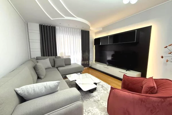 Shtepi me qera 2+1 ne Tirane - 1,500 Euro