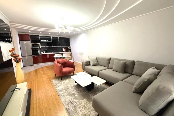 Shtepi me qera 2+1 ne Tirane - 1,500 Euro