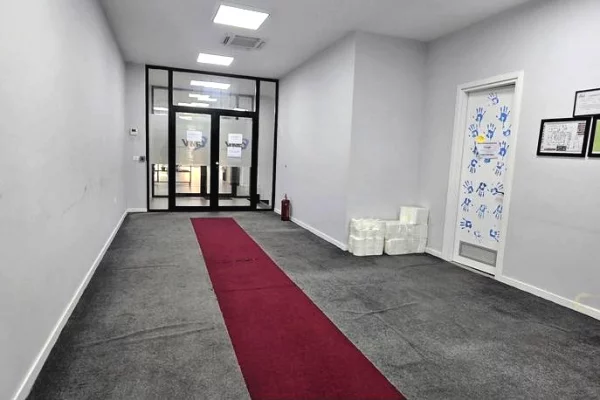 Ambient biznesi me qera 3+1 ne Tirane - 5,000 Euro