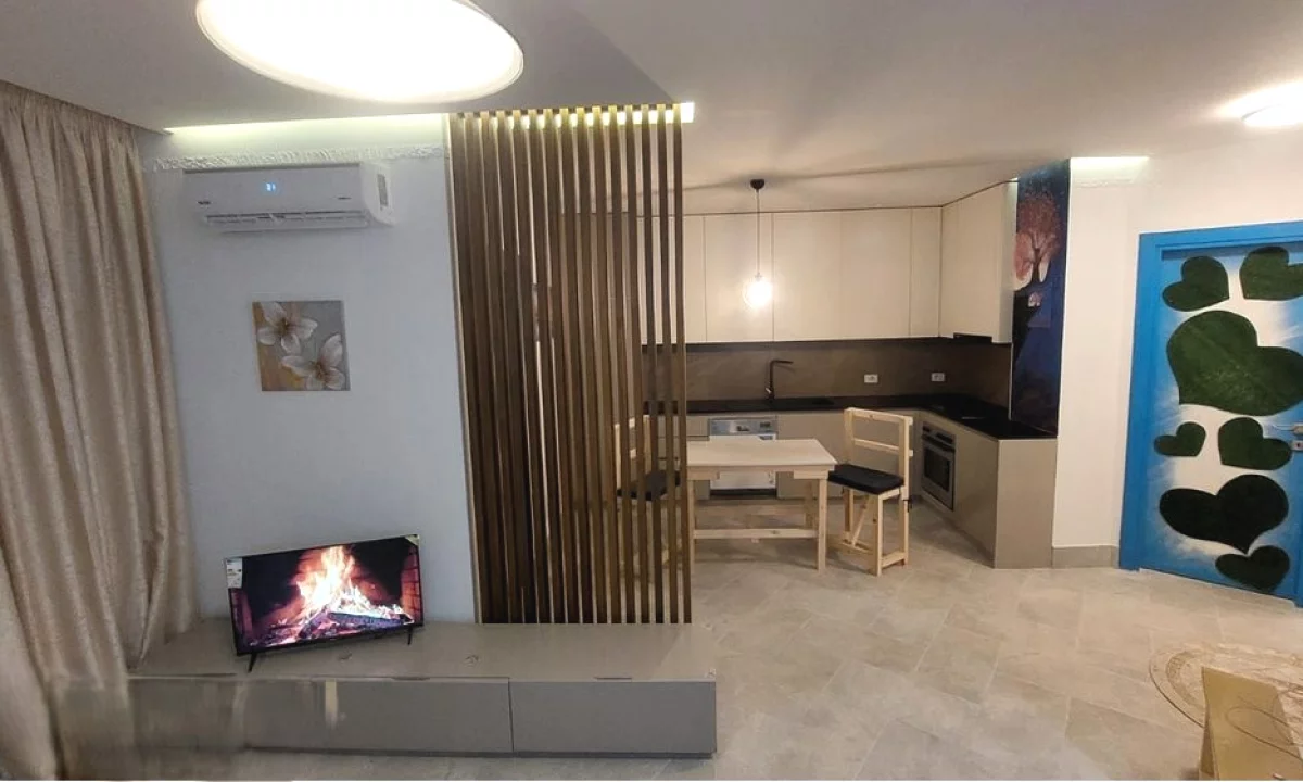 Shtepi me qera Apartament ne Tirane, 2+1, Mobilimi E mobiluar, Pagesa 550  Euro.