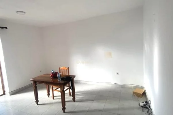 Shtepi ne shitje 1+1 ne Tirane - 137,000 Euro