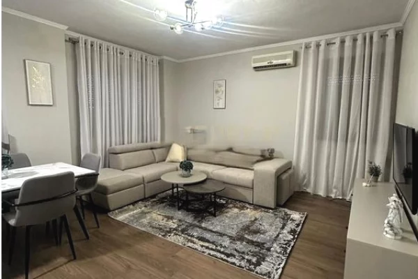 APARTAMENT 1+1 ME QIRA NE QENDER, TIRANE
