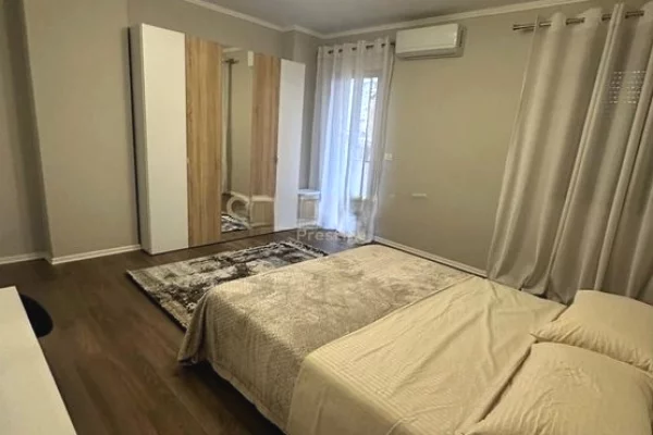 Shtepi me qera 1+1 ne Tirane - 750 Euro