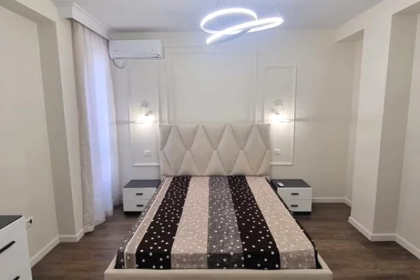 Shtepi ne shitje Apartament ne Tirane, 1+1, Mobilimi E mobiluar, Pagesa 199,900  Euro.