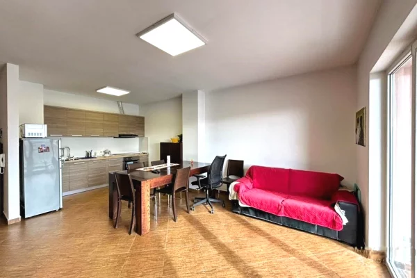 Shtepi ne shitje Apartament ne Tirane, 2+1, Mobilimi E mobiluar, Pagesa 218,000  Euro.