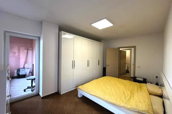 Shtepi ne shitje Apartament ne Tirane, 2+1, Mobilimi E mobiluar, Pagesa 218,000  Euro.