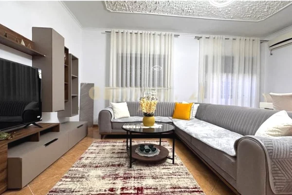 Shtepi me qera 2+1 ne Tirane - 650 Euro