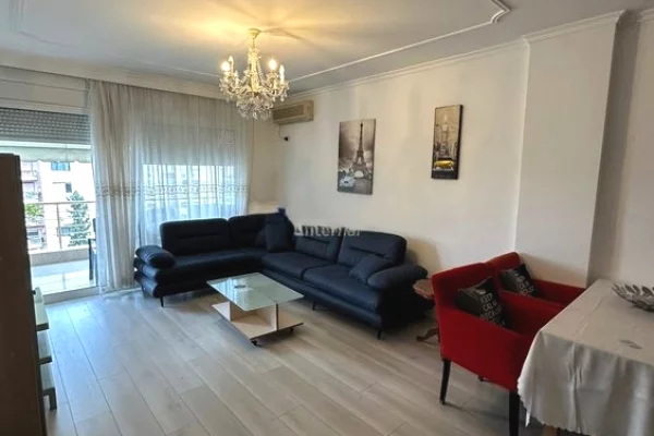 Bllok - Jepet me qera 2+1+2 prane Juvenilja