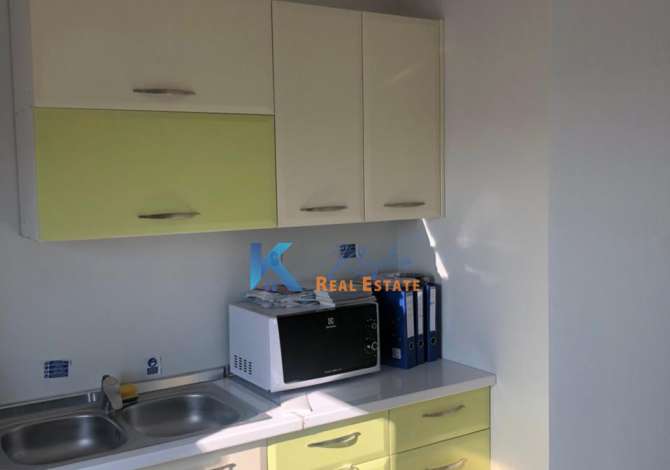 Ambient biznesi me qera 3+1 ne Tirane - 550 Euro