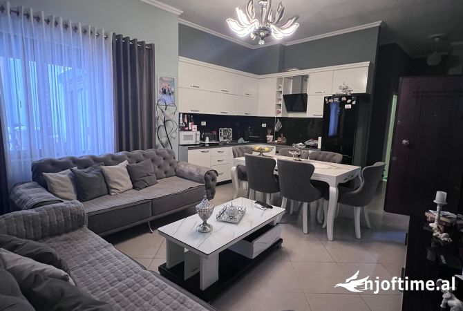Shtepi ne shitje 2+1 ne Tirane - 150,000 Euro