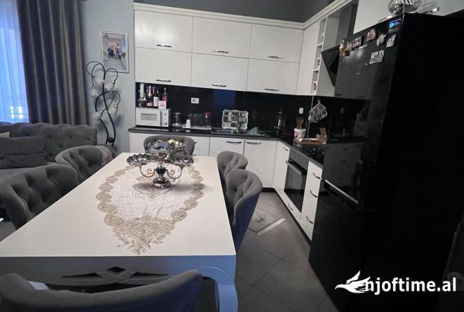 Shtepi ne shitje 2+1 ne Tirane - 150,000 Euro