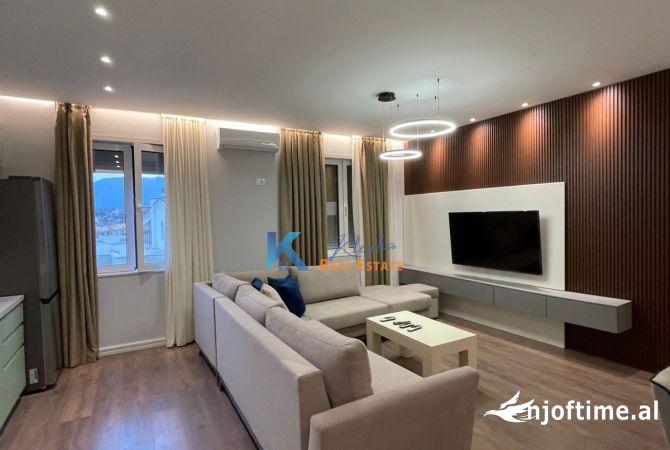 Shtepi me qera 2+1 ne Tirane - 650 Euro