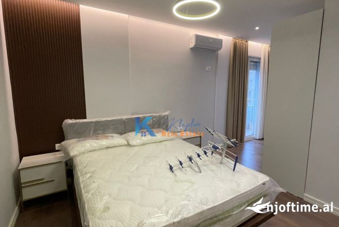 Shtepi me qera Apartament ne Tirane, 2+1, Mobilimi E mobiluar, Pagesa 650  Euro.