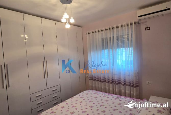 Shtepi me qera Apartament ne Tirane, 1+1, Mobilimi E mobiluar, Pagesa 50,000  Leke.