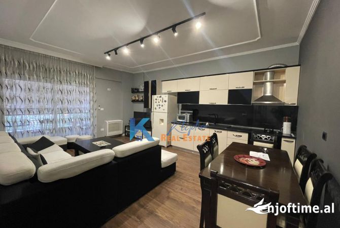 Shtepi me qera 2+1 ne Tirane - 600 Euro
