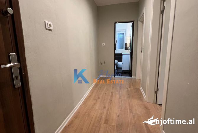 Shtepi ne shitje Apartament ne Tirane, 1+1, Mobilimi Bosh, pa mobiluar, Pagesa 83,000  Euro.