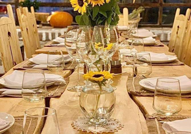 Jepet Restorant i Kompletuar per Qera 