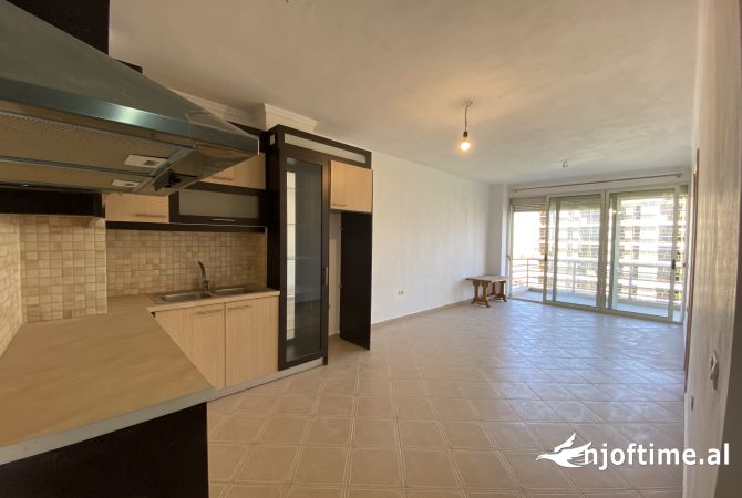Shtepi ne shitje 1+1 ne Tirane - 92,000 Euro