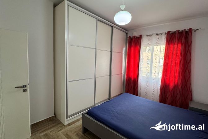 Shtepi me qera Apartament ne Tirane, 1+1, Mobilimi E mobiluar, Pagesa 480  Euro.