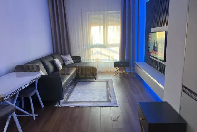 Shtepi ne shitje Apartament ne Tirane, 1+1, Mobilimi E mobiluar, Pagesa 210,000  Euro.