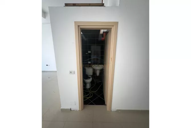 Ambjent biznesi me qera 1+1 ne Tirane - 600 Euro