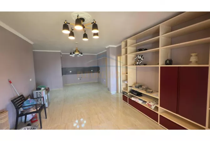 Shtepi ne shitje Apartament ne Tirane, 3+1, Mobilimi Bosh, pa mobiluar, Pagesa 240,000  Euro.