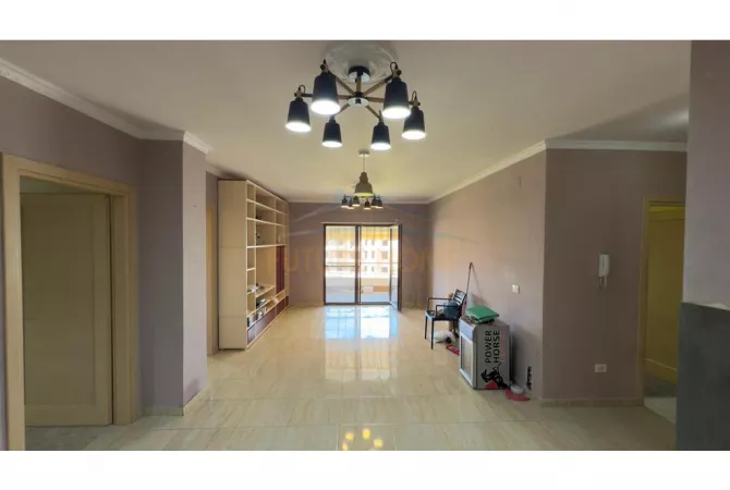 Shtepi ne shitje Apartament ne Tirane, 3+1, Mobilimi Bosh, pa mobiluar, Pagesa 240,000  Euro.