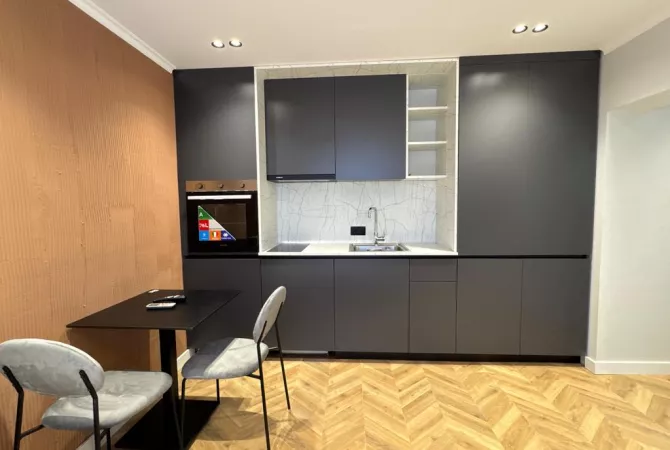 Shtepi ne shitje Apartament ne Tirane, 1+1, Mobilimi E mobiluar, Pagesa 268,000  Euro.
