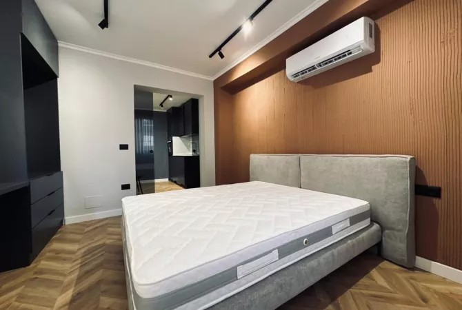 Shtepi ne shitje Apartament ne Tirane, 1+1, Mobilimi E mobiluar, Pagesa 268,000  Euro.